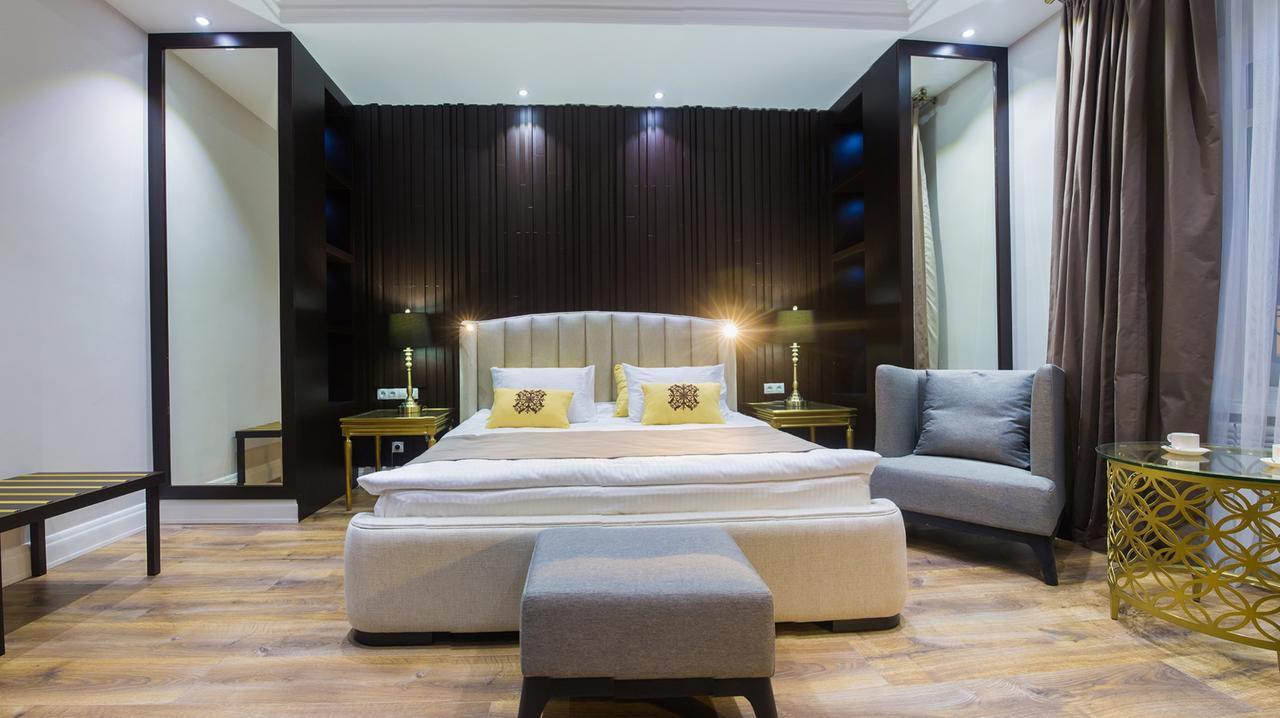Qonaq Hotel Astana Extérieur photo